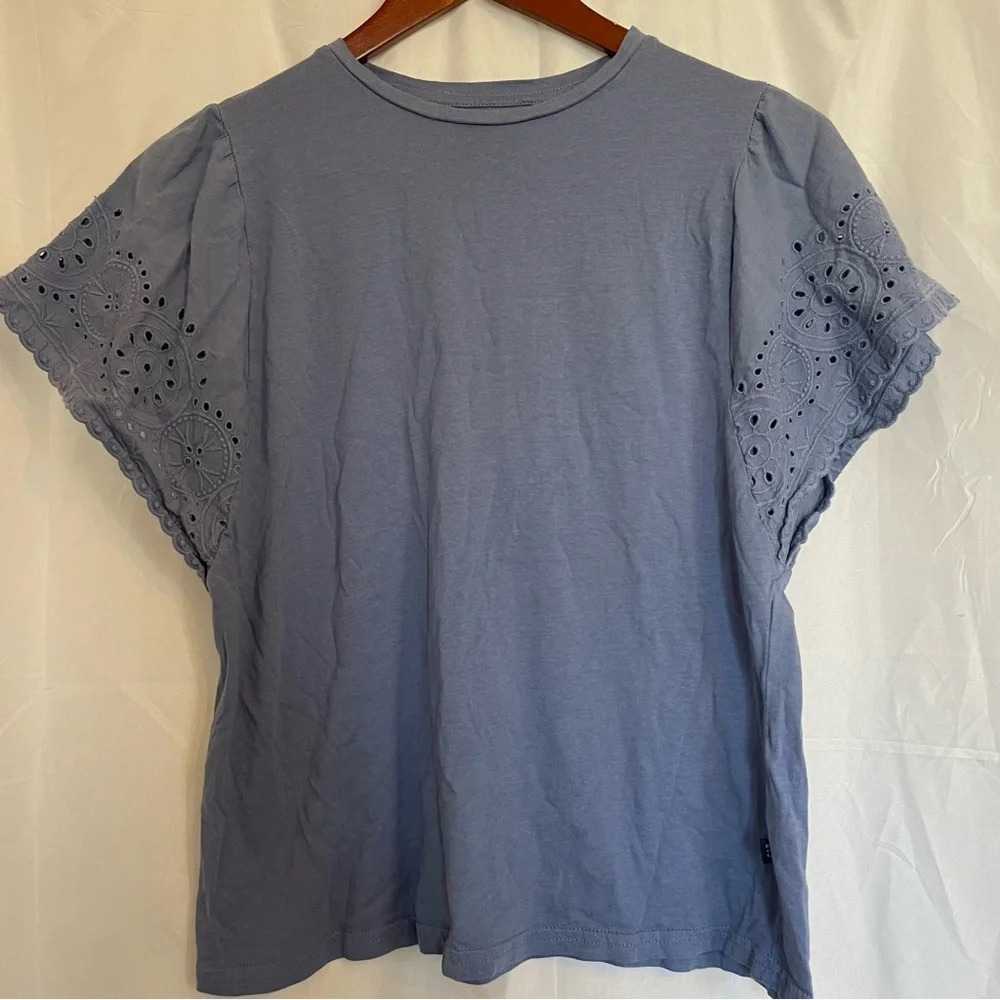 GAP Women’s Blue Periwinkle Shirt Laced Ruffly Sleeves Size Medium
